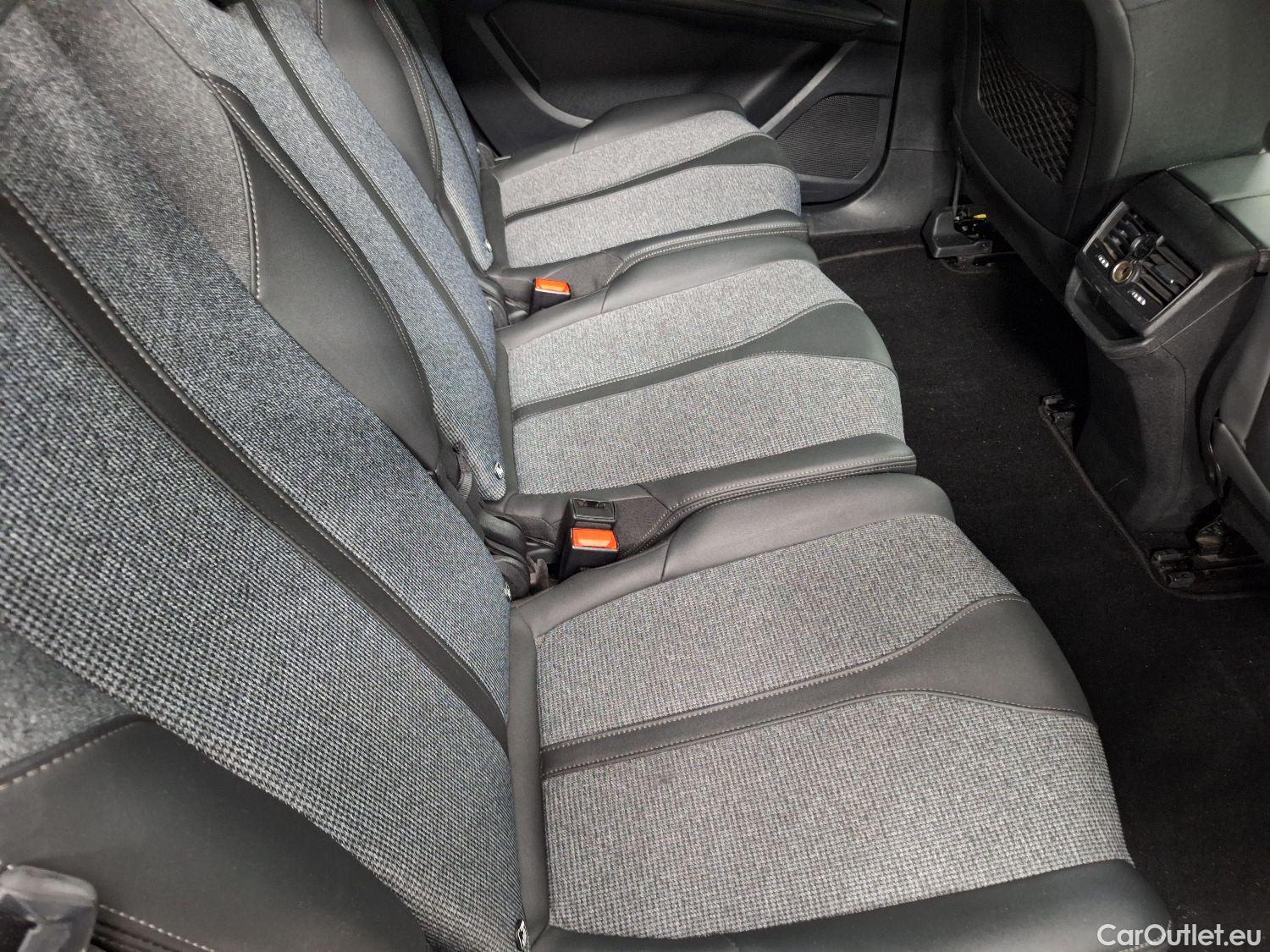  Peugeot  5008 Peugeot,  '16, Peugeot  1.5 BlueHDi 96kW S&S EAT8 Allure 5d #38