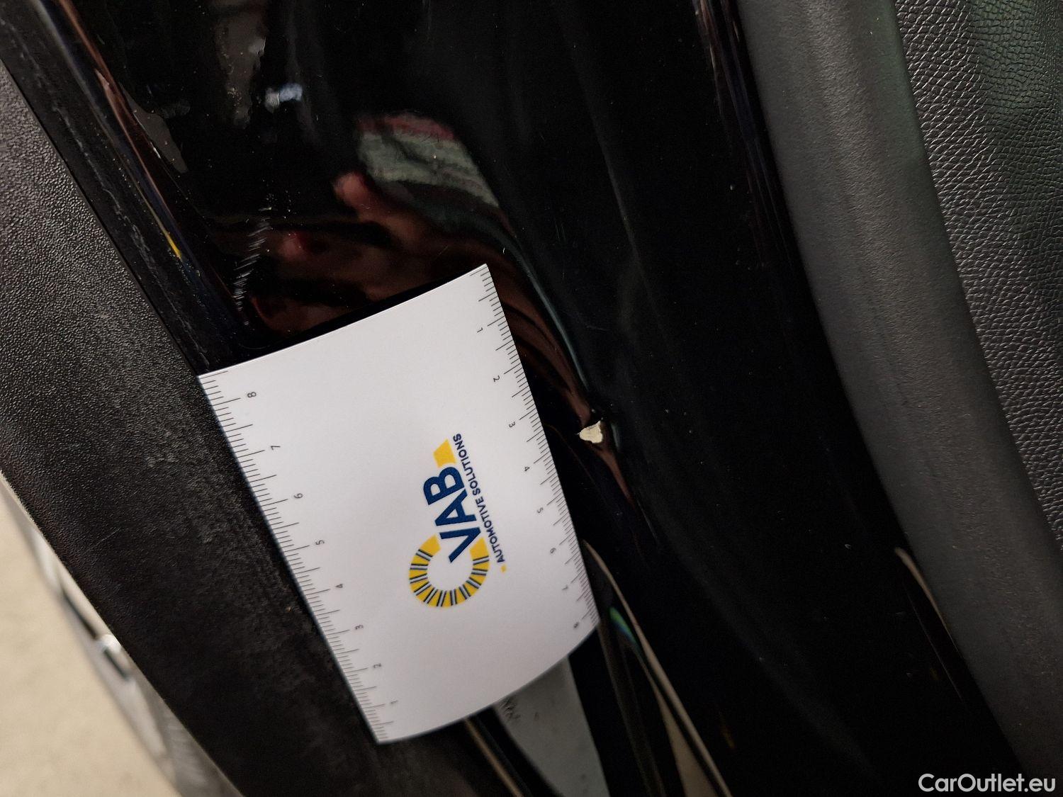  Peugeot  5008 Peugeot,  FL'20, Peugeot  1.5 BlueHDi 96kW S&S EAT8 GT 5d #25