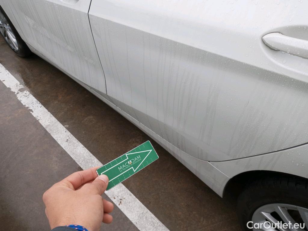  Bmw  Serie 1 BMW  / 2019 / 5P / berlina con portón 118i #6