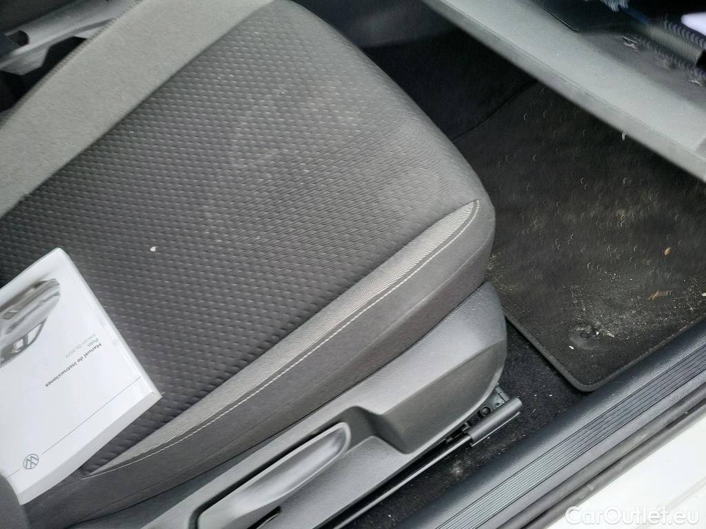  Volkswagen  Polo VOLKSWAGEN  / 2021 / 5P / berlina con portón Life 1.0 TSI 70kW (95CV) #25