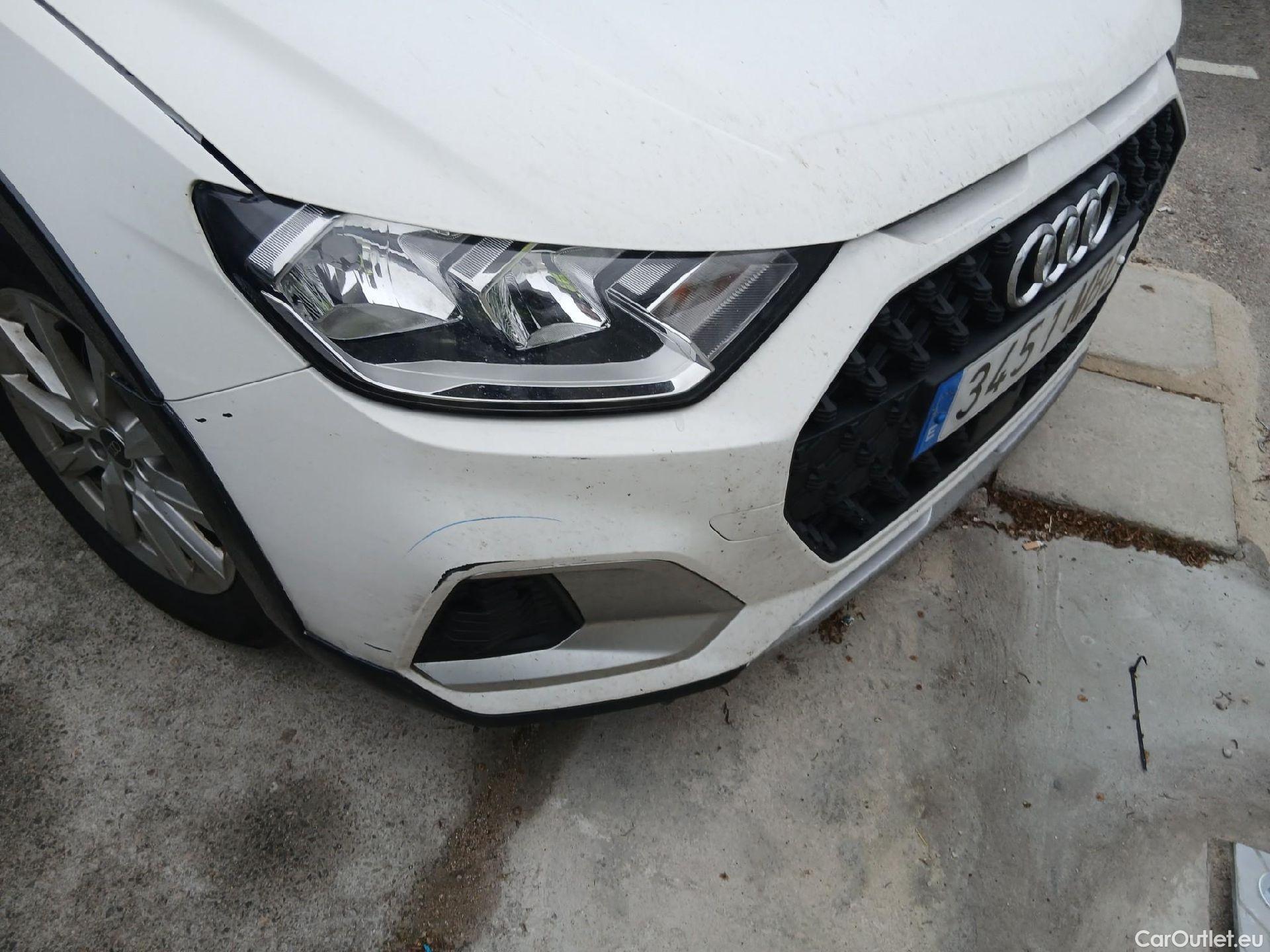  Audi  A1 Sportback AUDI A1 / 2018 / 5P / berlina con portón citycarver 30 TFSI 81kW (110CV) #2