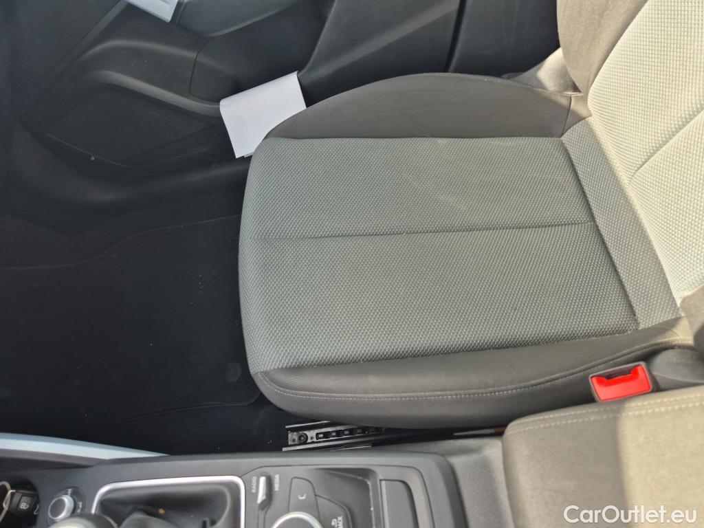  Audi  Q2 AUDI  / 2016 / 5P / todoterreno Design 30 TFSI 85kW (116CV) #11