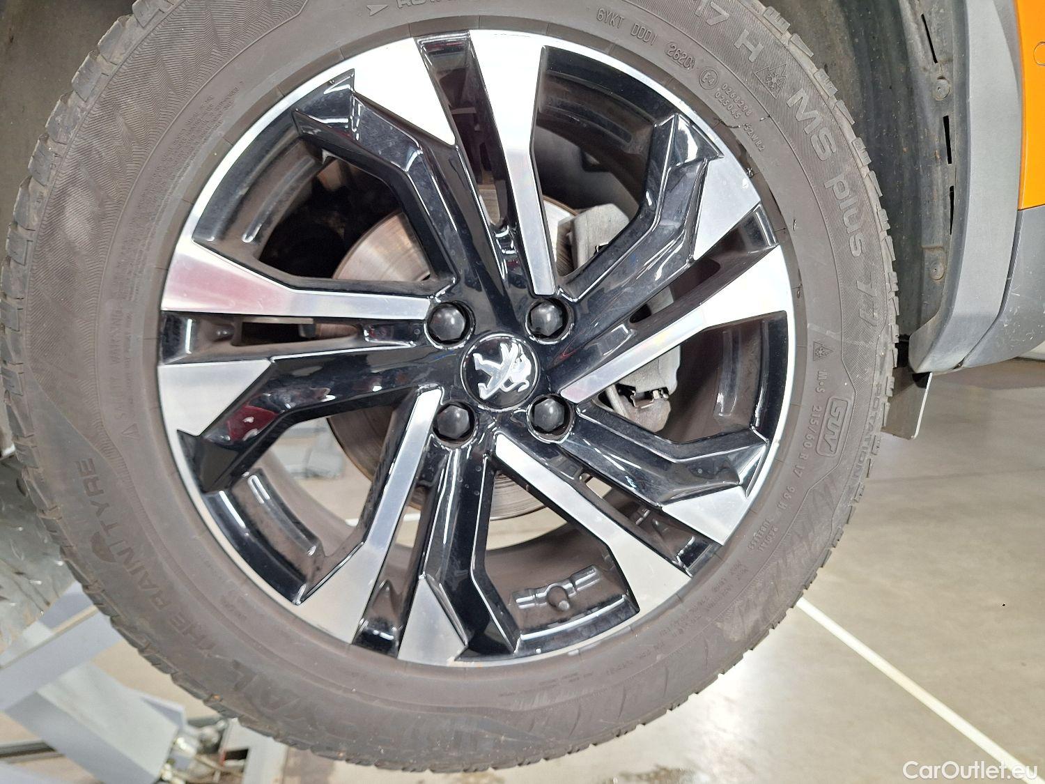  Peugeot  2008 Peugeot,  '19, Peugeot  1.2 Puretech 96kW S&S EAT8 GT Line 5d #1