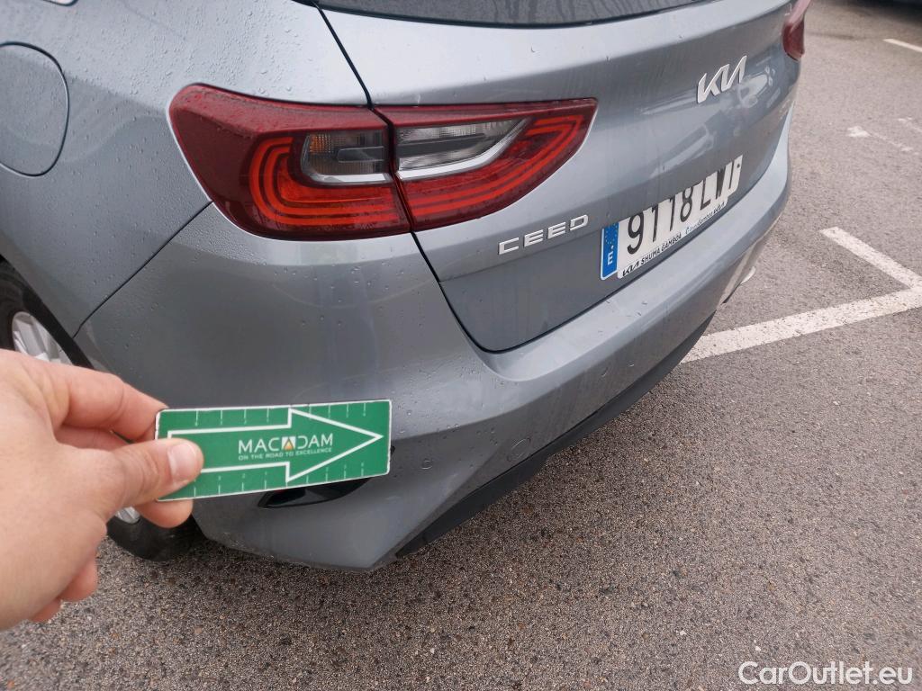  KIA  Cee'd KIA Ceed / 2021 / 5P / berlina con portón 1.0 T-GDi 88kW (120CV) Drive #8