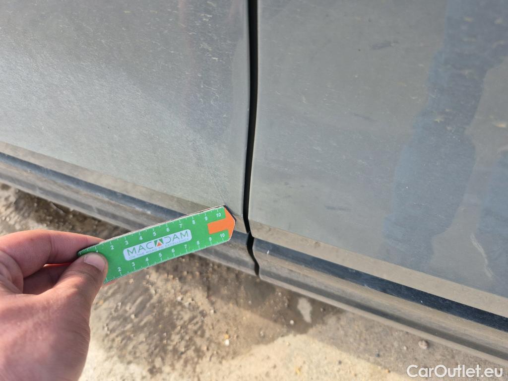  Audi  Q2 AUDI  / 2016 / 5P / todoterreno Design 30 TFSI 85kW (116CV) #15