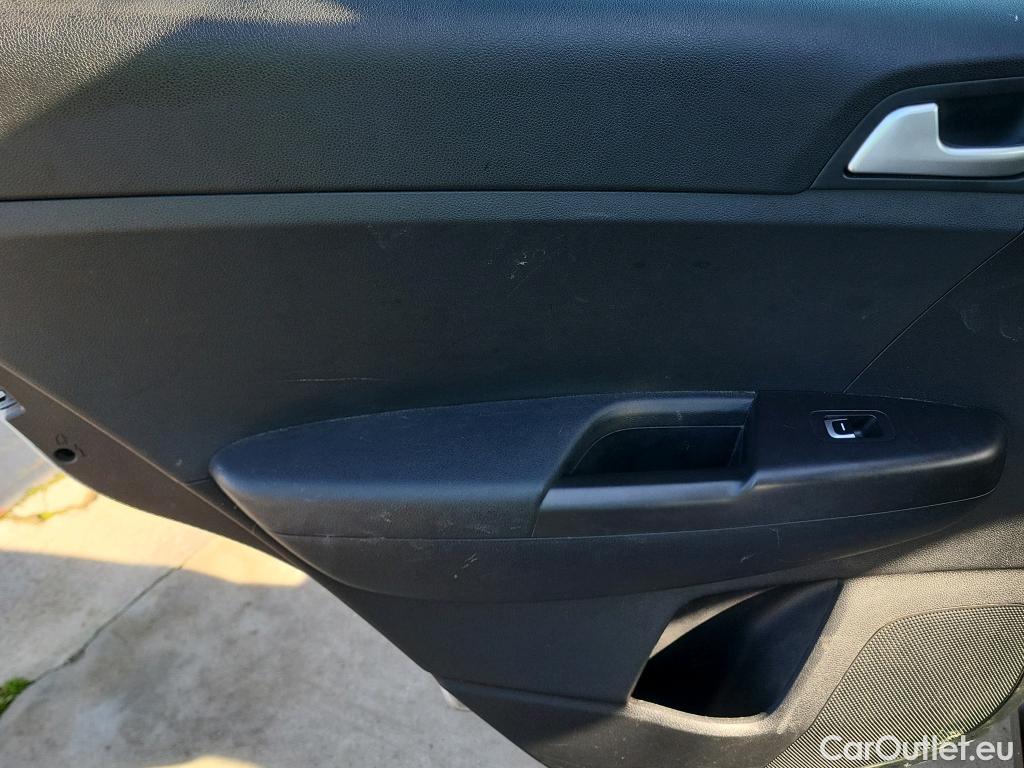  KIA  Sportage KIA  / 2018 / 5P / todoterreno 1.6 MHEV Business 100kW (136CV) 4x2 #37