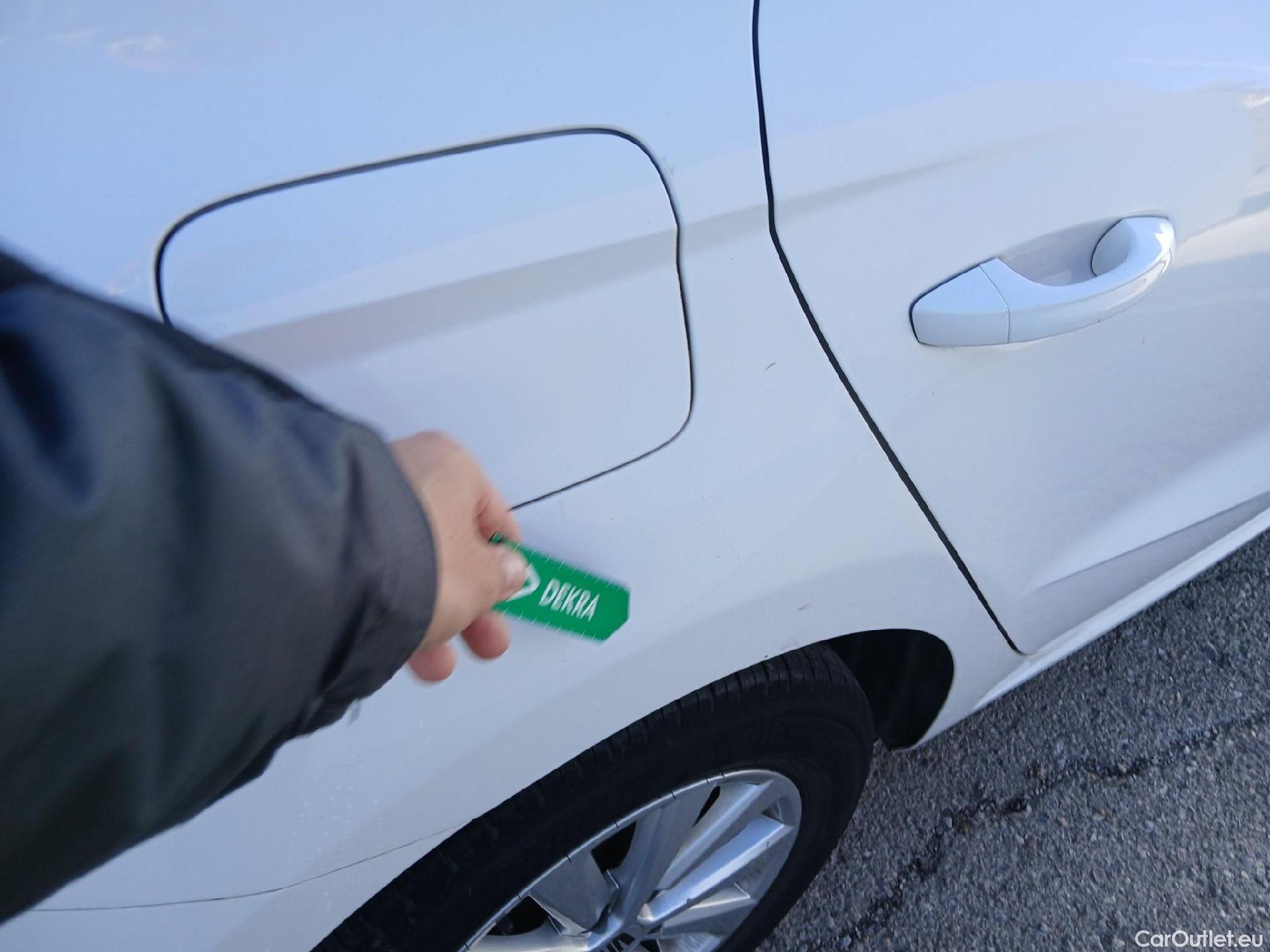  Seat  Ibiza SEAT  / 2017 / 5P / berlina con portón 1.0 TGI 66kW (90CV) Style Go2 GNC #11