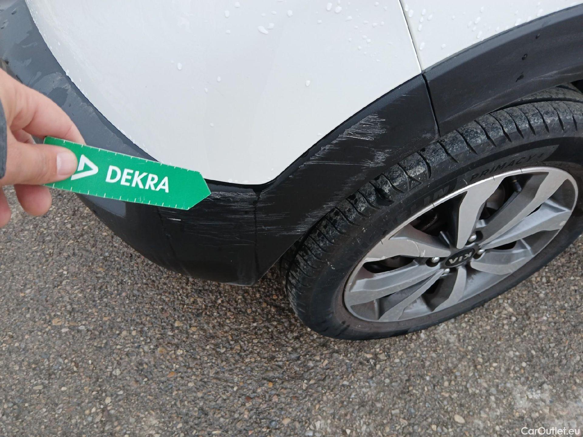  KIA  STONIC KIA  / 2017 / 5P / todoterreno 1.0 T-GDi 74kW (100CV) MHEV iMT Drive #29