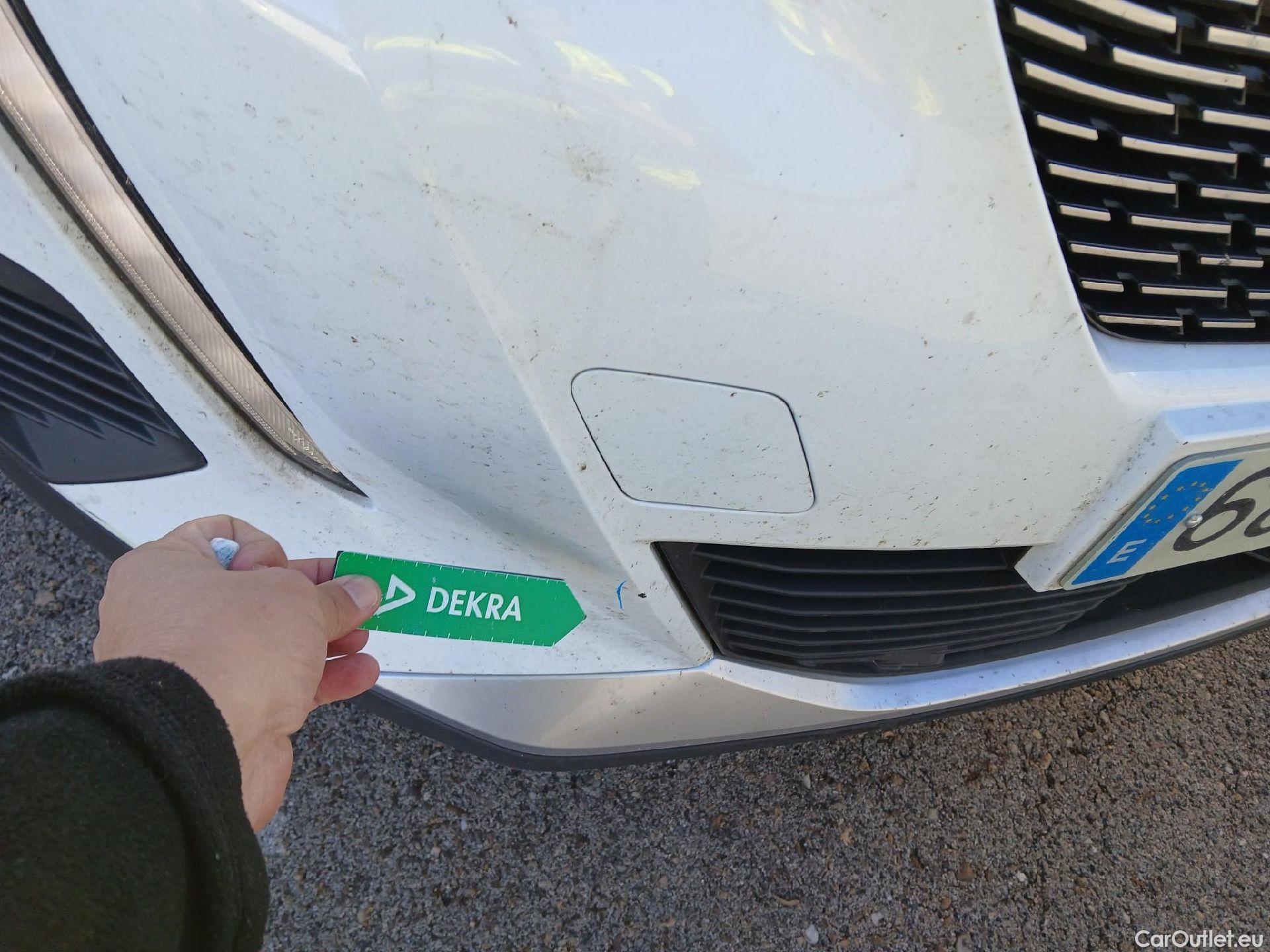  Peugeot  2008 PEUGEOT  / 2019 / 5P / todoterreno Allure BlueHDI 81kW (110CV) #5