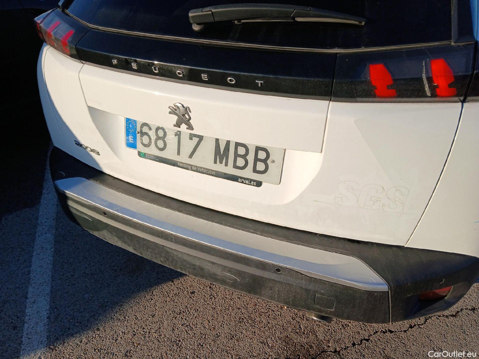  Peugeot  2008 PEUGEOT  / 2019 / 5P / todoterreno Allure BlueHDI 81kW (110CV) #18