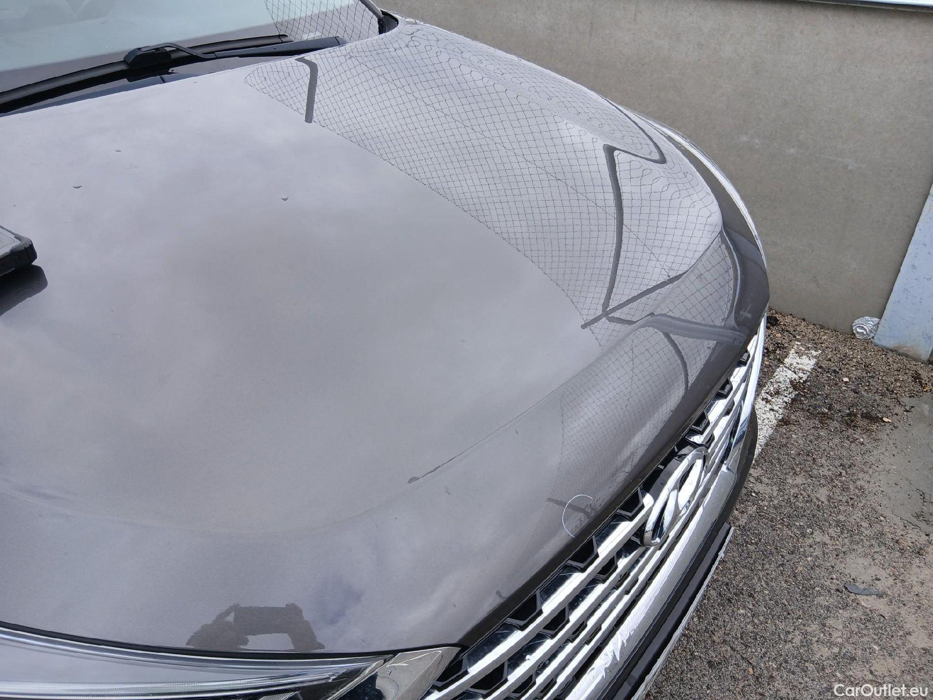  Hyundai  Tucson HYUNDAI  / 2018 / 5P / todoterreno 1.6 CRDI 85kW (116CV) 48V SLE 4X2(SP)(SL) #14