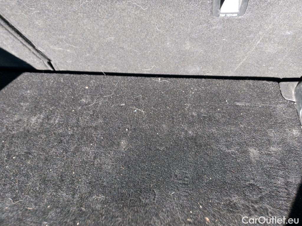  KIA  Sportage KIA  / 2018 / 5P / todoterreno 1.6 CRDi Concept 85kW (115CV) 4x2 #17