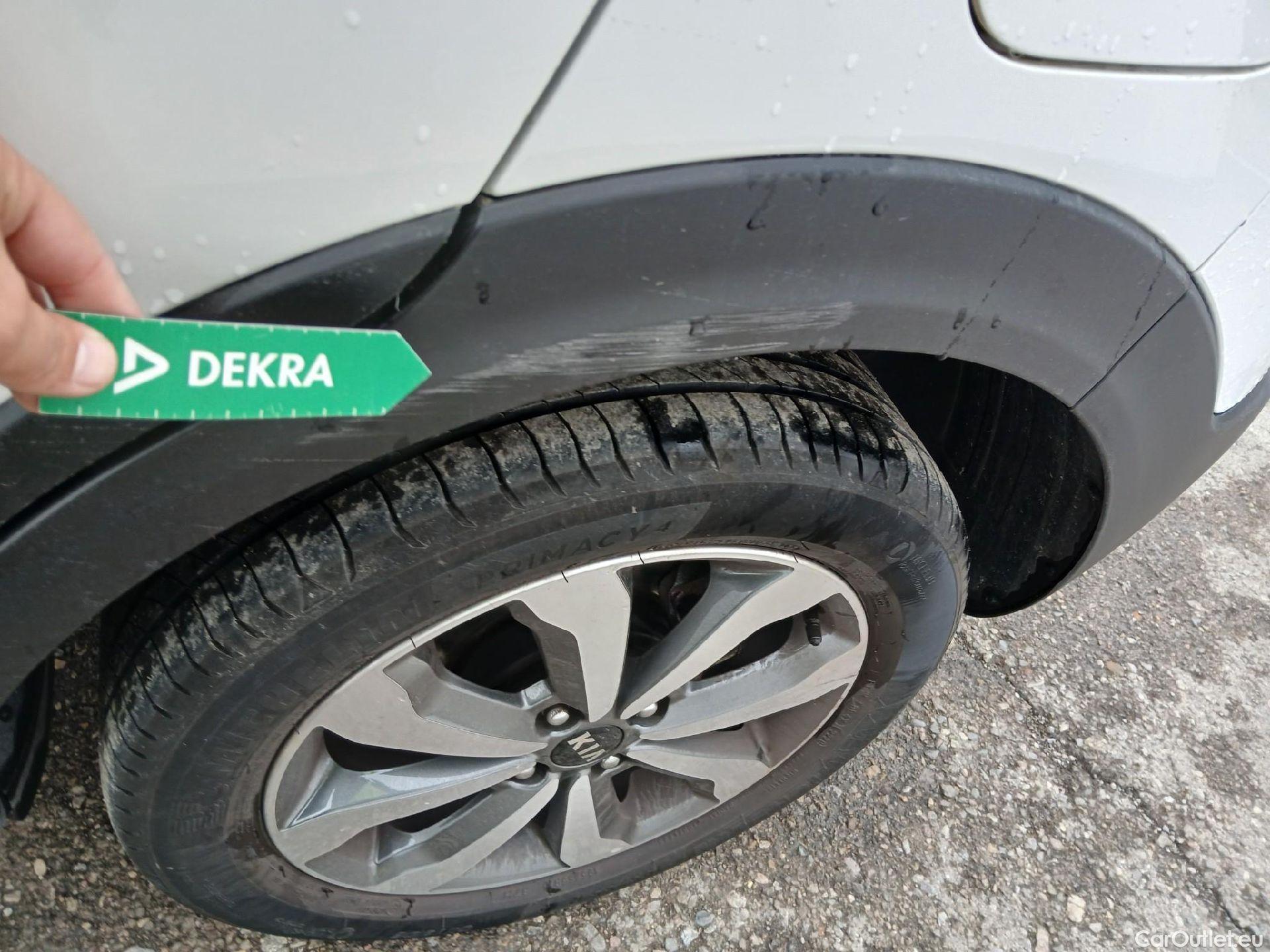  KIA  STONIC KIA  / 2017 / 5P / todoterreno 1.0 T-GDi 74kW (100CV) MHEV iMT Drive #19