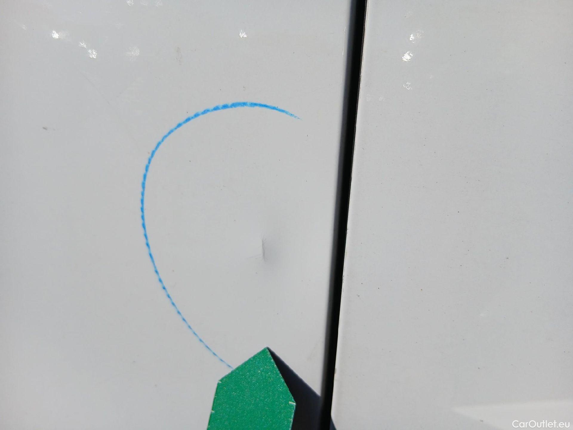  Peugeot  2008 PEUGEOT  / 2019 / 5P / todoterreno Active BlueHDI 81kW (110CV) #29