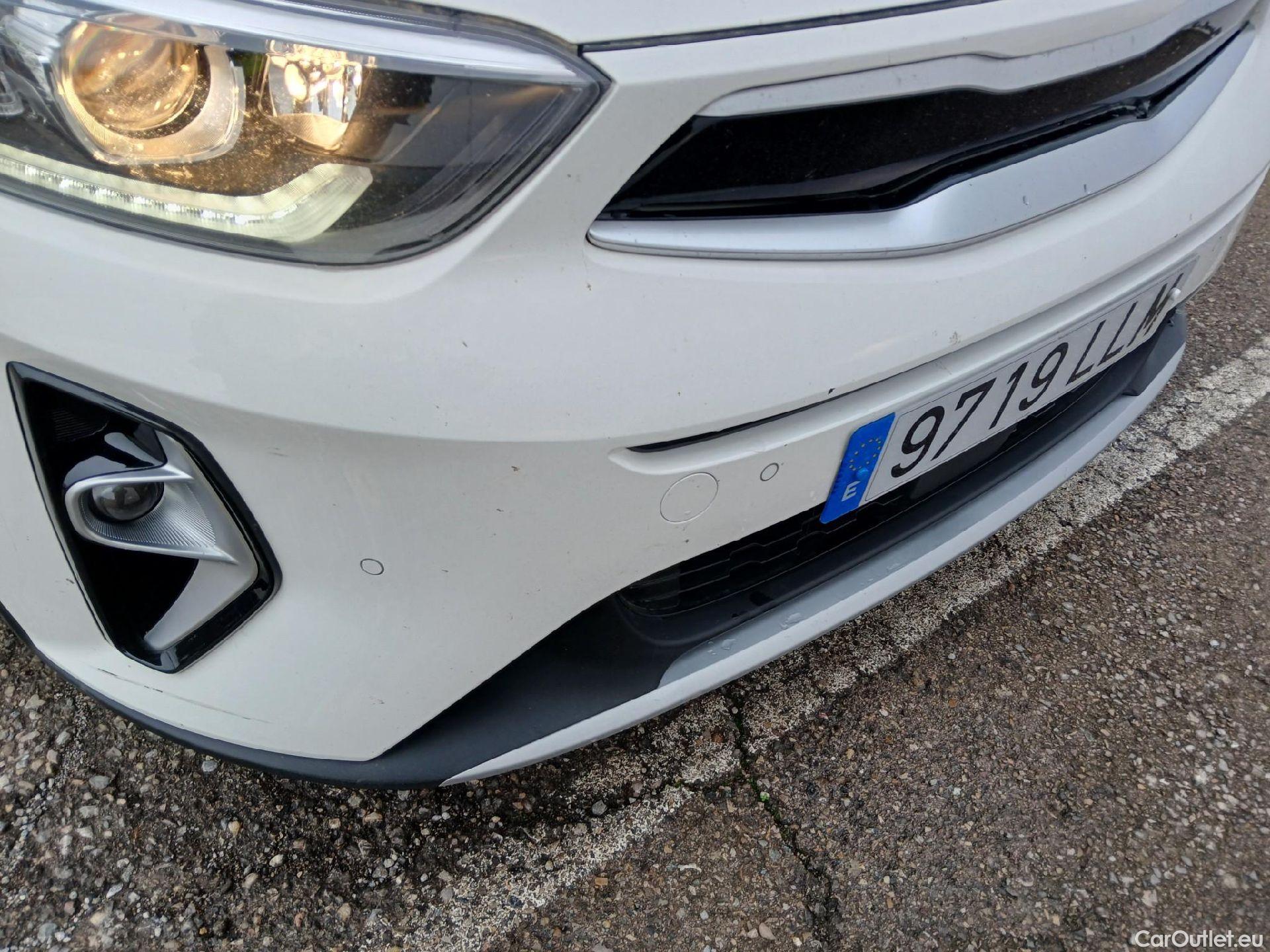  KIA  STONIC KIA  / 2017 / 5P / todoterreno 1.0 T-GDi 74kW (100CV) MHEV iMT Drive #7