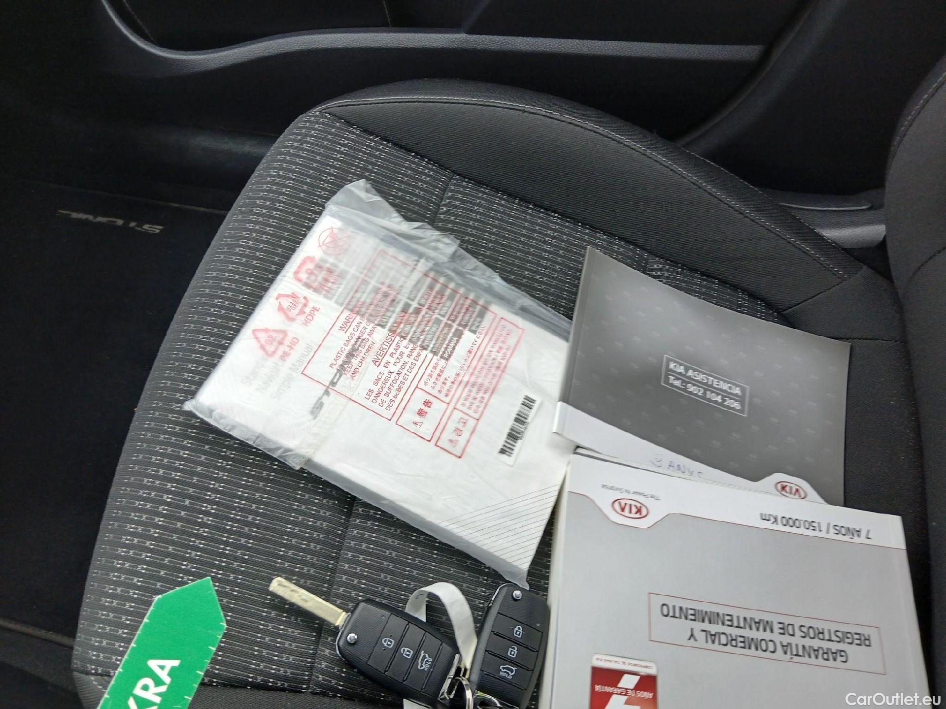  KIA  STONIC KIA  / 2017 / 5P / todoterreno 1.0 T-GDi 74kW (100CV) MHEV iMT Drive #1