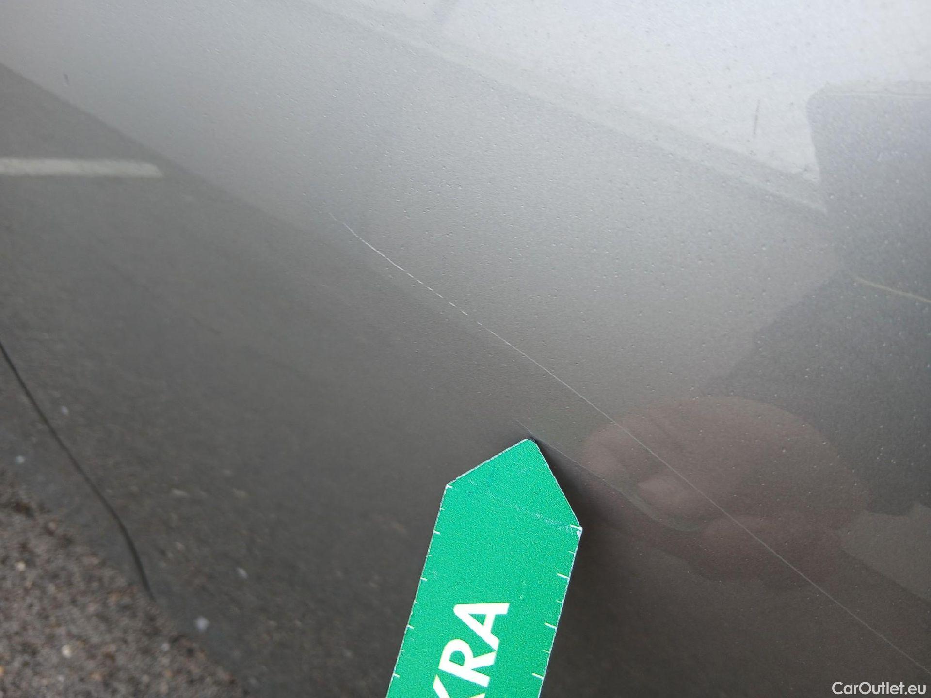  Mini  Cooper MINI MINI / 2021 / 5P / berlina con portón  5 PUERTAS #4