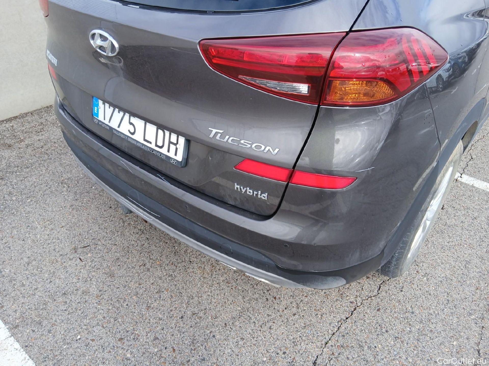  Hyundai  Tucson HYUNDAI  / 2018 / 5P / todoterreno 1.6 CRDI 85kW (116CV) 48V SLE 4X2(SP)(SL) #30