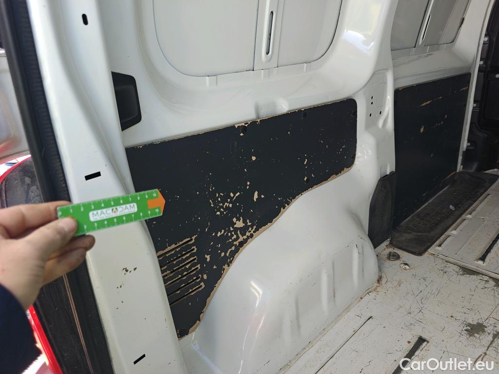  Peugeot  Expert PEUGEOT  / 2016 / 4P / furgón Furgón Pro 2.0 BlueHDi 120 S&S Standard (CX) #47