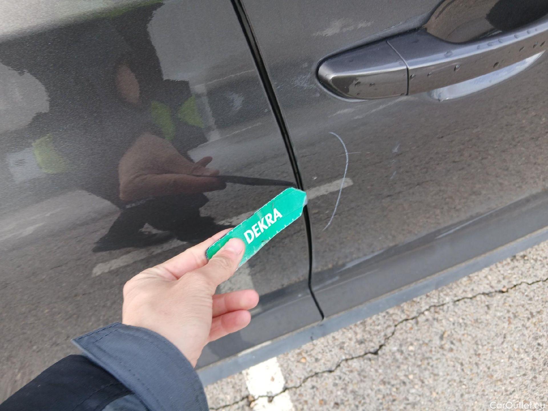  Hyundai  Tucson HYUNDAI  / 2018 / 5P / todoterreno 1.6 CRDI 85kW (116CV) 48V SLE 4X2(SP)(SL) #50