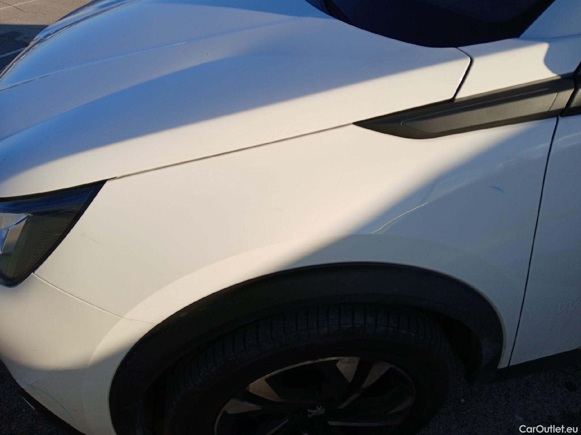  Peugeot  2008 PEUGEOT  / 2019 / 5P / todoterreno Allure BlueHDI 81kW (110CV) #10