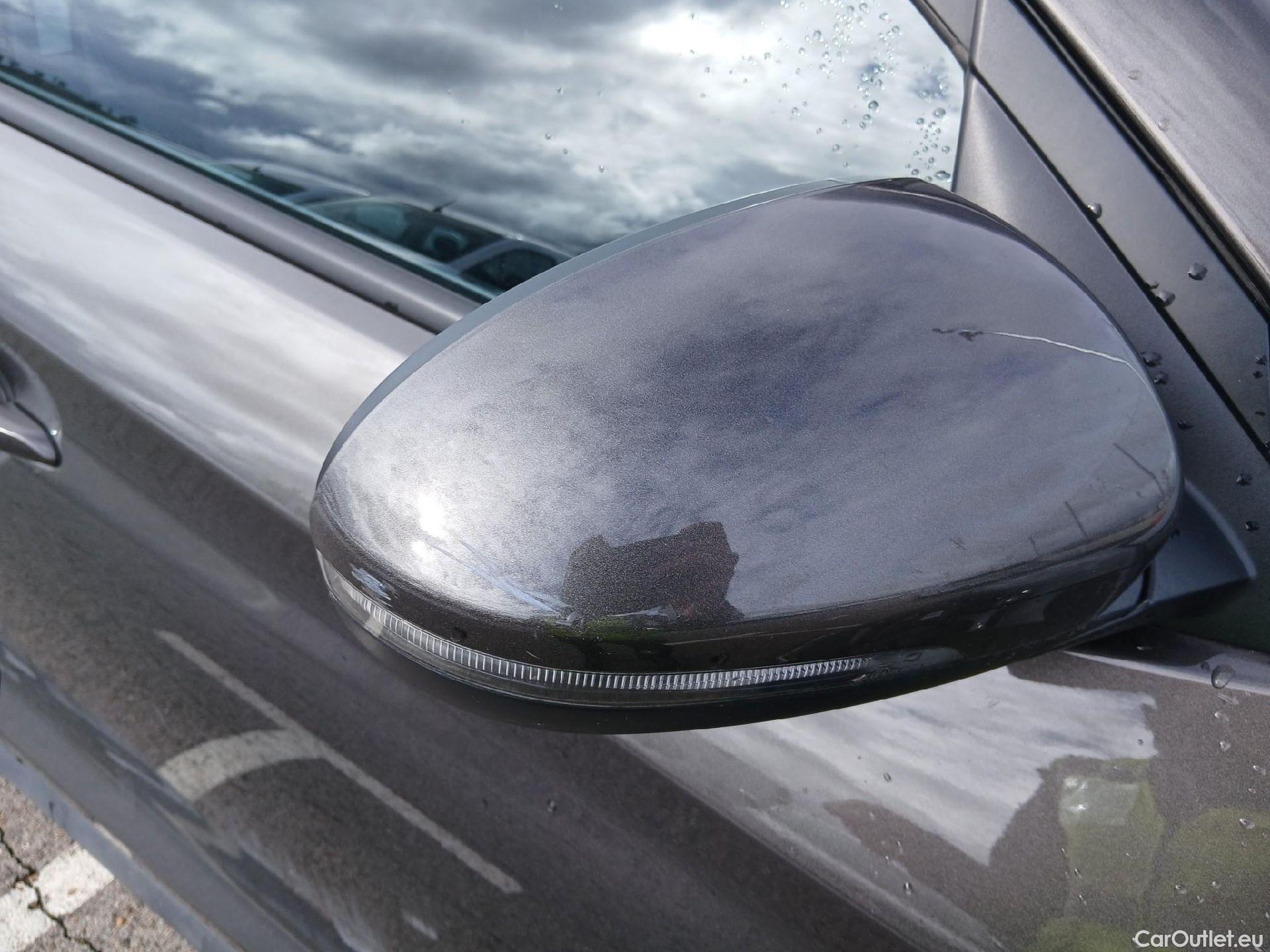  Hyundai  Tucson HYUNDAI  / 2018 / 5P / todoterreno 1.6 CRDI 85kW (116CV) 48V SLE 4X2(SP)(SL) #49