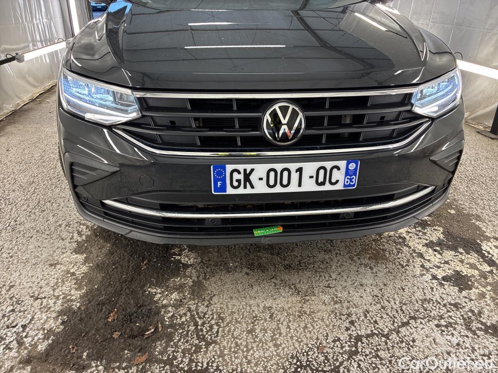 Volkswagen  Tiguan VOLKSWAGEN  / 2020 / 5P / SUV 1.4 eHybrid 245 DSG6 Life Business #18