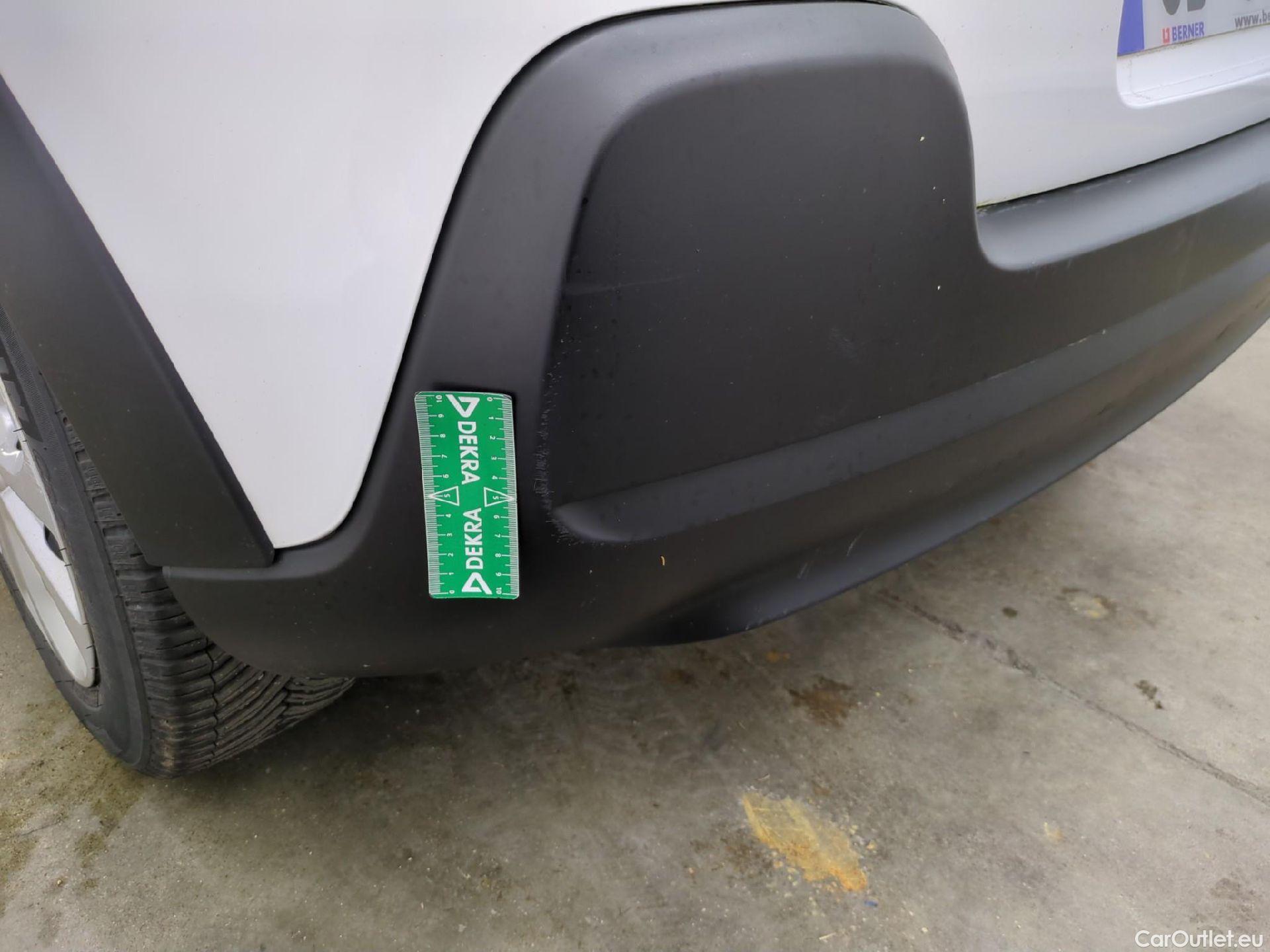  Citroen  C3  Société Feel 1.5 BlueHDI 100CV BVM6 E6d #11