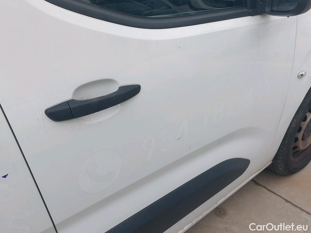  Opel  Combo OPEL  / 2018 / 3P / furgón derivado de turismo 1.5 TD 75kW (100CV) Express L H1 1000kg #23