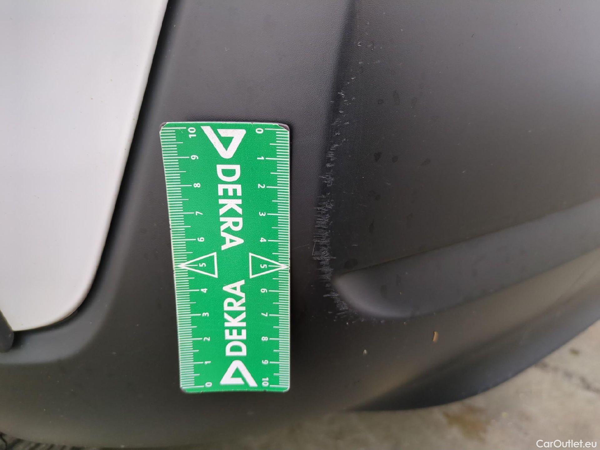  Citroen  C3  Société Feel 1.5 BlueHDI 100CV BVM6 E6d #12