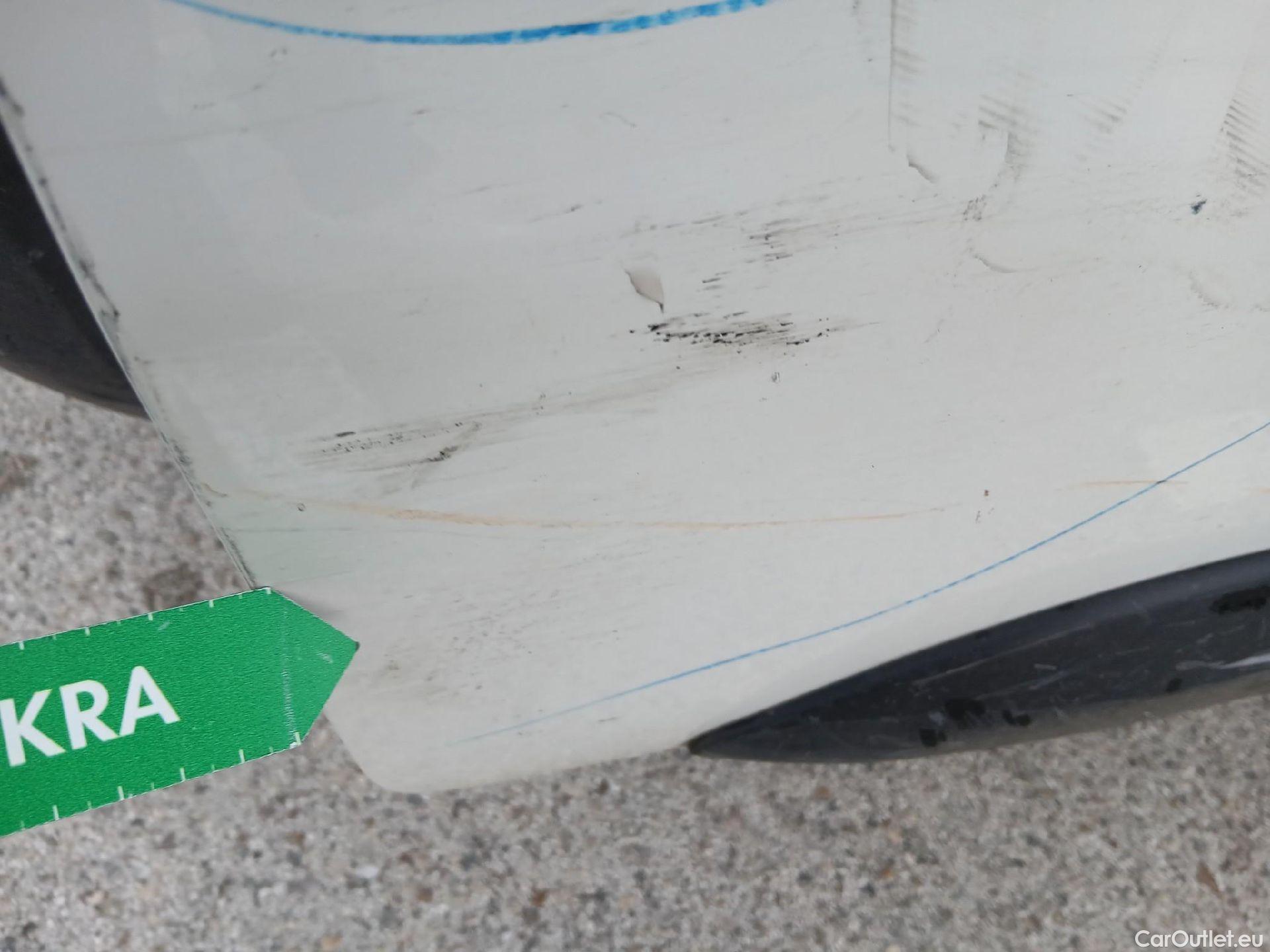  Opel  Vivaro OPEL  / 2019 / 4P / furgón 1.5 Diésel 74kW(100CV)M Std Exp #52