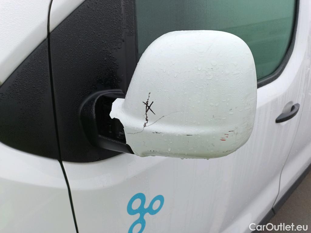  Opel  Vivaro OPEL  / 2019 / 4P / furgón 2.0 Diésel 110kW/150CV M Inc Innovation #43