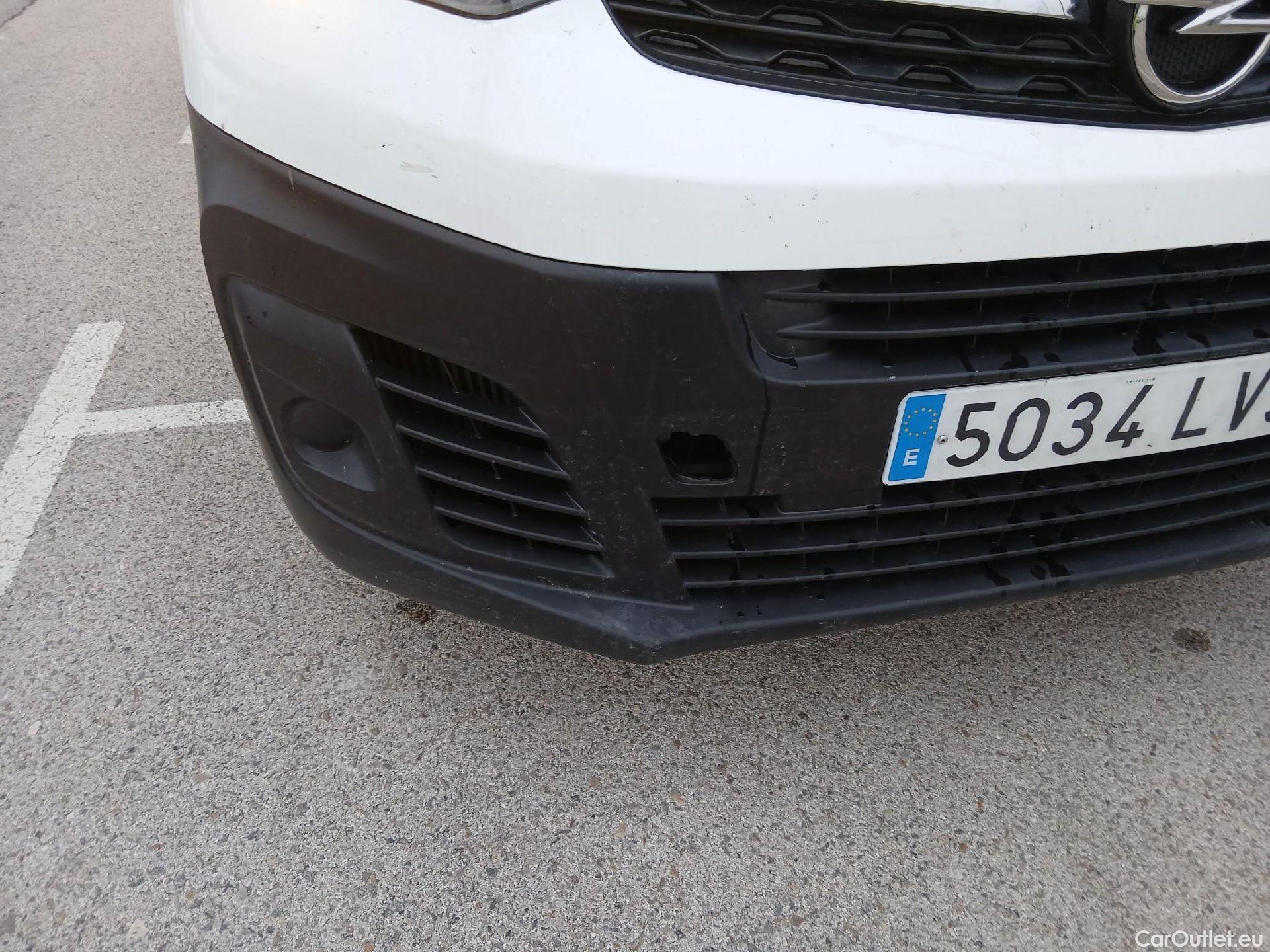  Opel  Vivaro OPEL  / 2019 / 4P / furgón 1.5 Diésel 74kW(100CV)M Std Exp #10