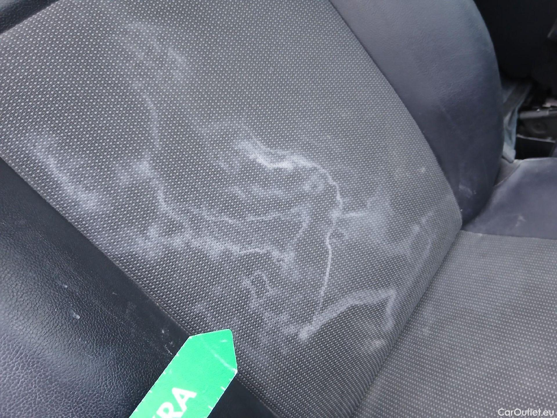  Opel  Vivaro OPEL  / 2019 / 4P / furgón 1.5 Diésel 74kW(100CV)M Std Exp #61