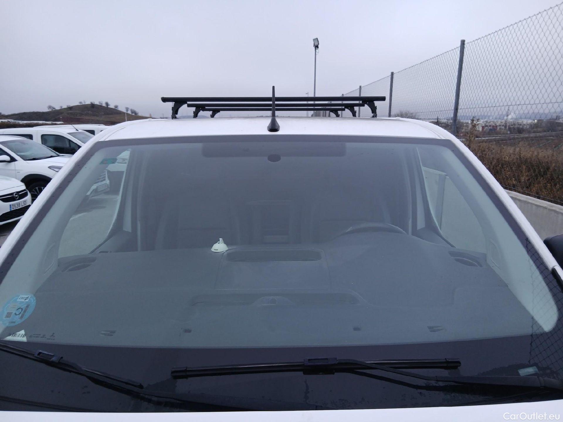  Opel  Vivaro OPEL  / 2019 / 4P / furgón 1.5 Diésel 74kW(100CV)M Std Exp #5