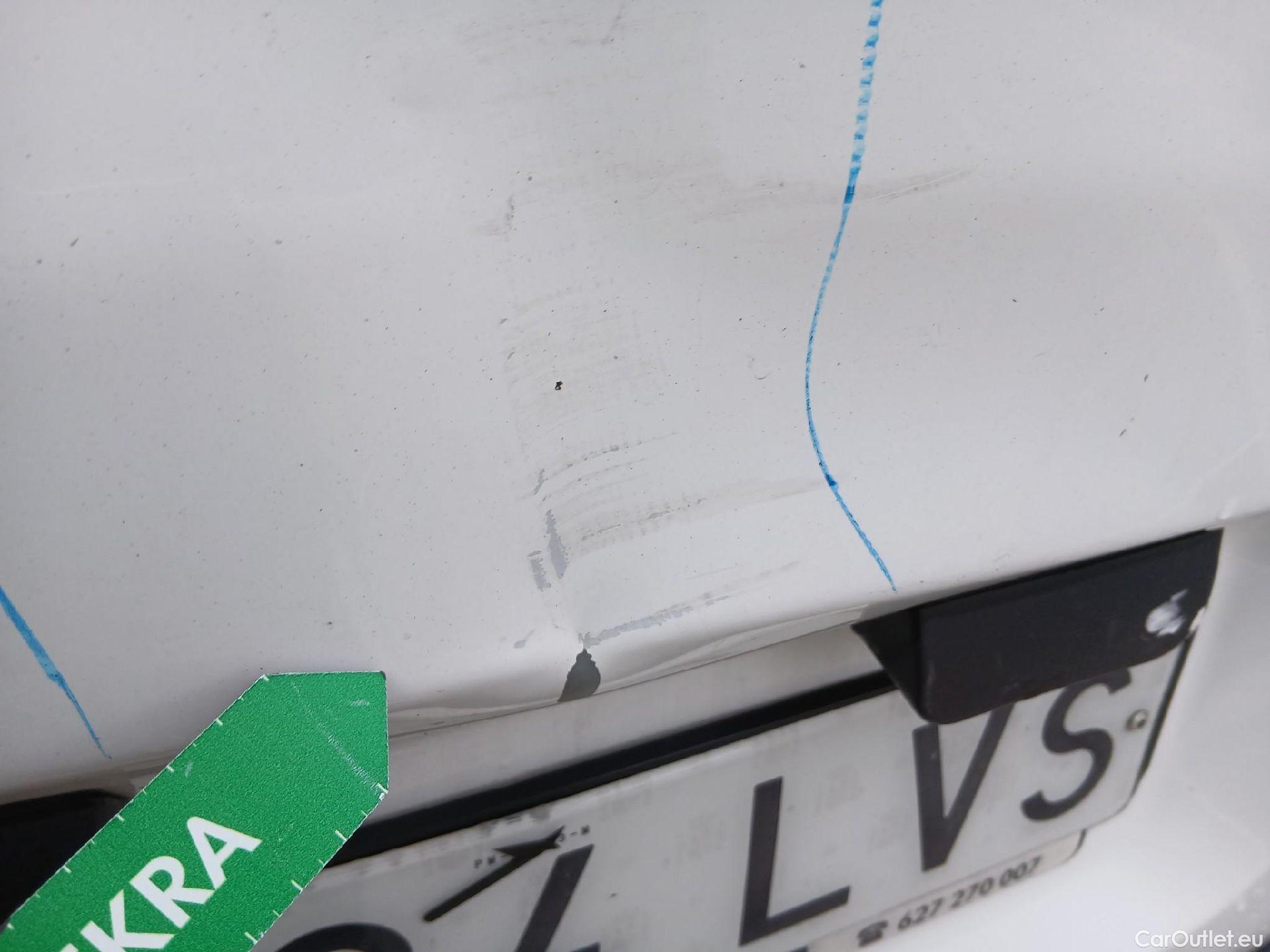  Opel  Vivaro OPEL  / 2019 / 4P / furgón 1.5 Diésel 74kW(100CV)M Std Exp #25