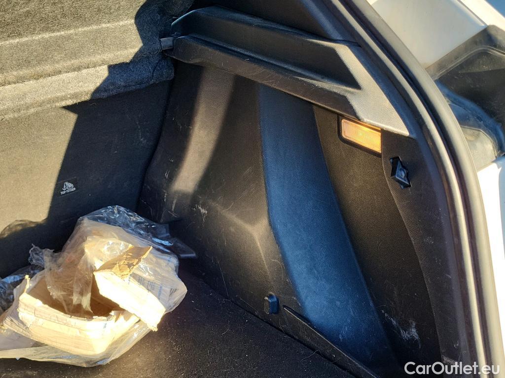  Peugeot  2008 PEUGEOT  / 2019 / 5P / todoterreno Active Pack Puretech 100 S&S BVM6 #19