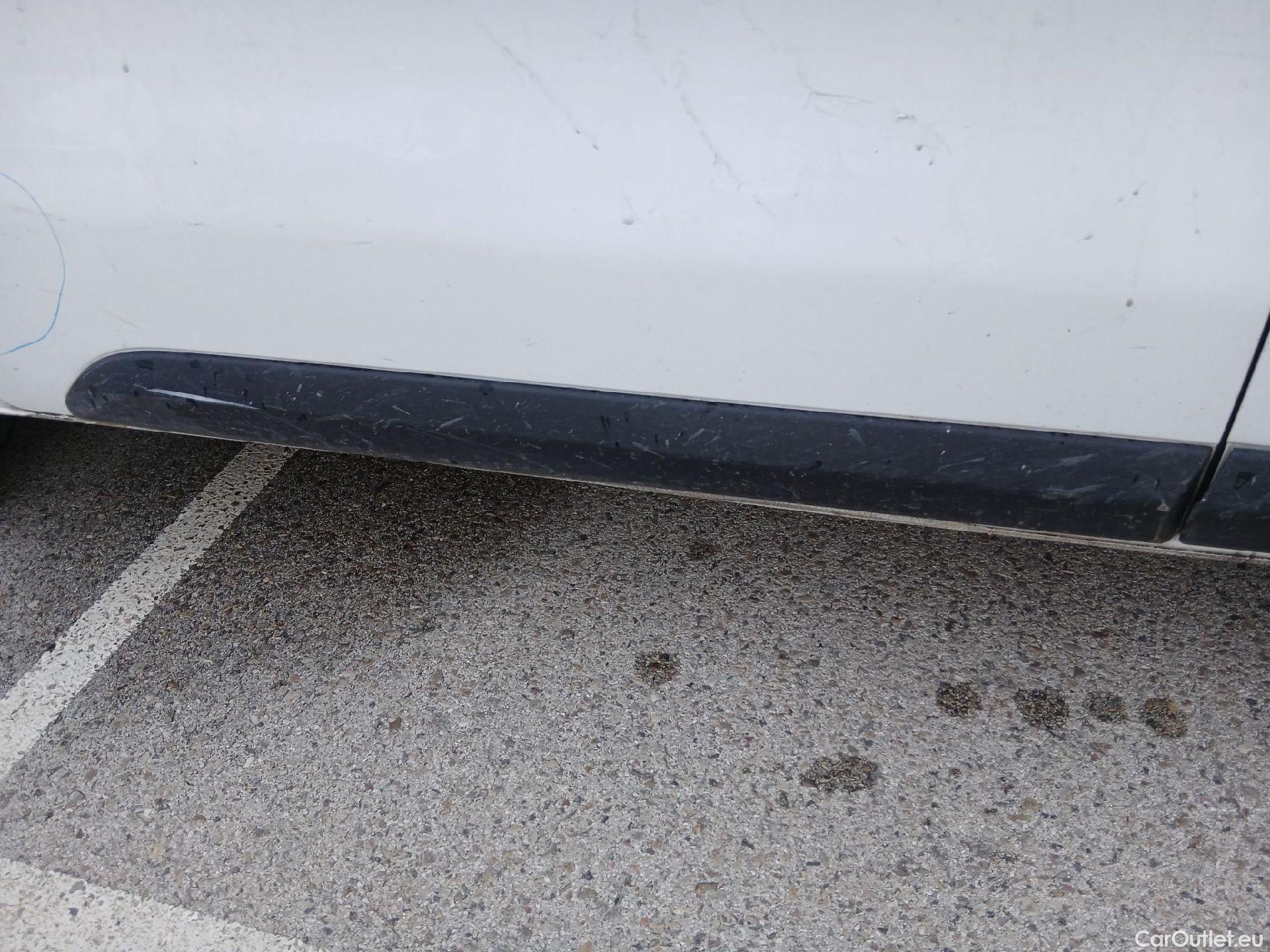  Opel  Vivaro OPEL  / 2019 / 4P / furgón 1.5 Diésel 74kW(100CV)M Std Exp #55