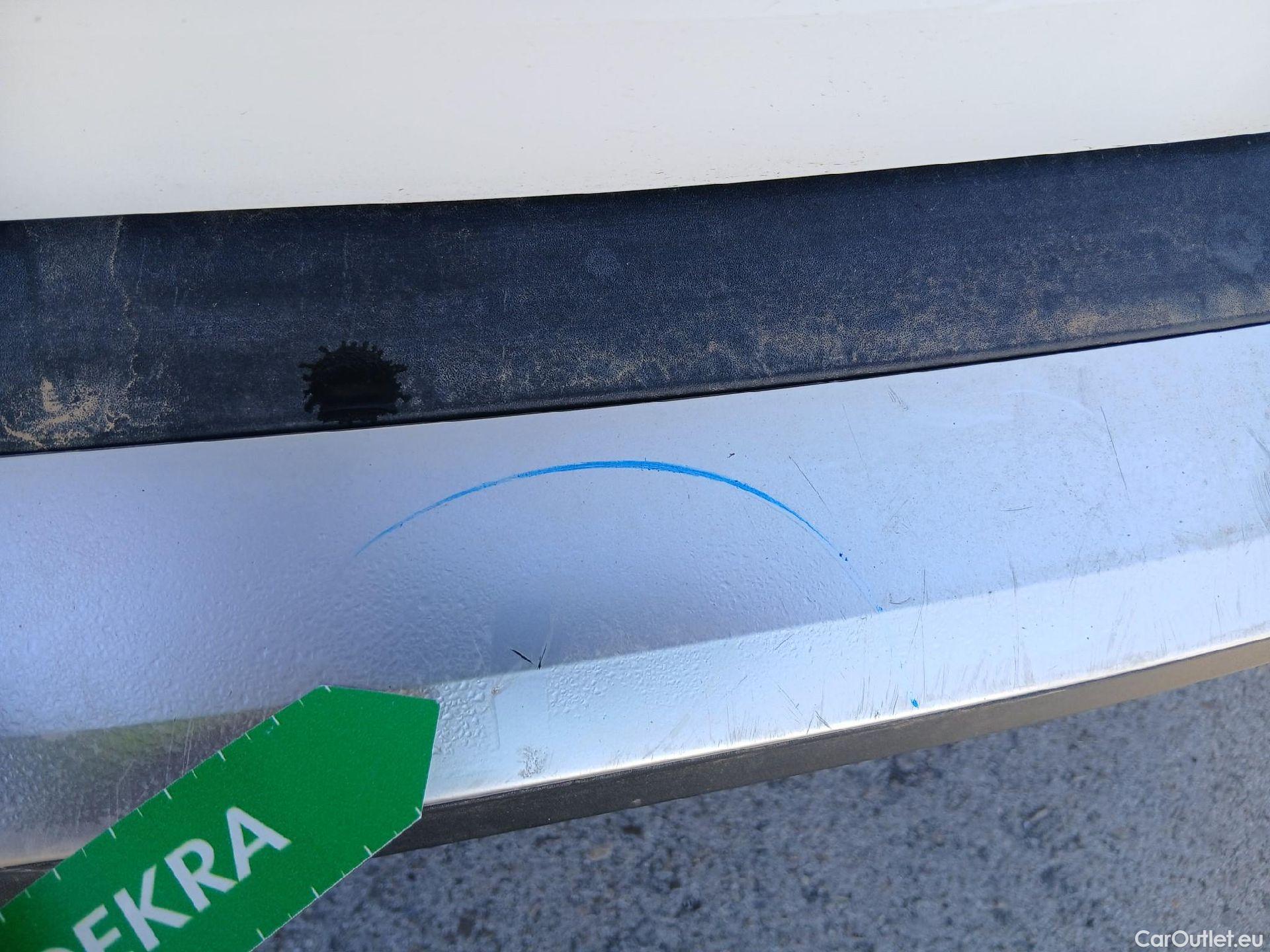  Peugeot  2008 PEUGEOT  / 2019 / 5P / todoterreno Active Pack BlueHDI 81kW (110CV) #12