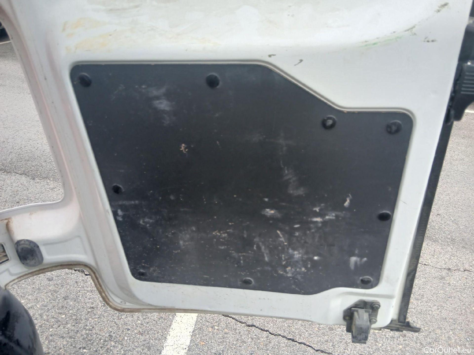  Peugeot  Expert PEUGEOT  / 2016 / 4P / furgón Furgón Premium 1.5 BlueHDi 100 Standard (AC) #6