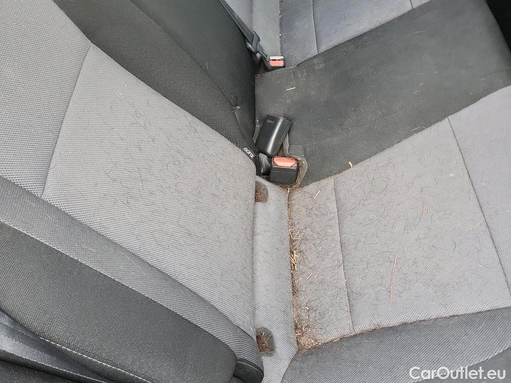  Hyundai  i20 HYUNDAI  / 2018 / 5P / berlina con portón 1.0 TGDI 74kW (100CV) Essence LE(SP)(SL) #4