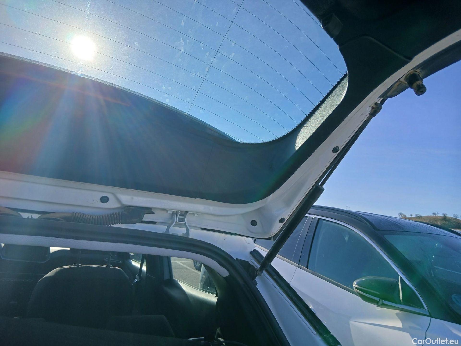  Peugeot  2008 PEUGEOT  / 2019 / 5P / todoterreno Active Pack BlueHDI 81kW (110CV) #5