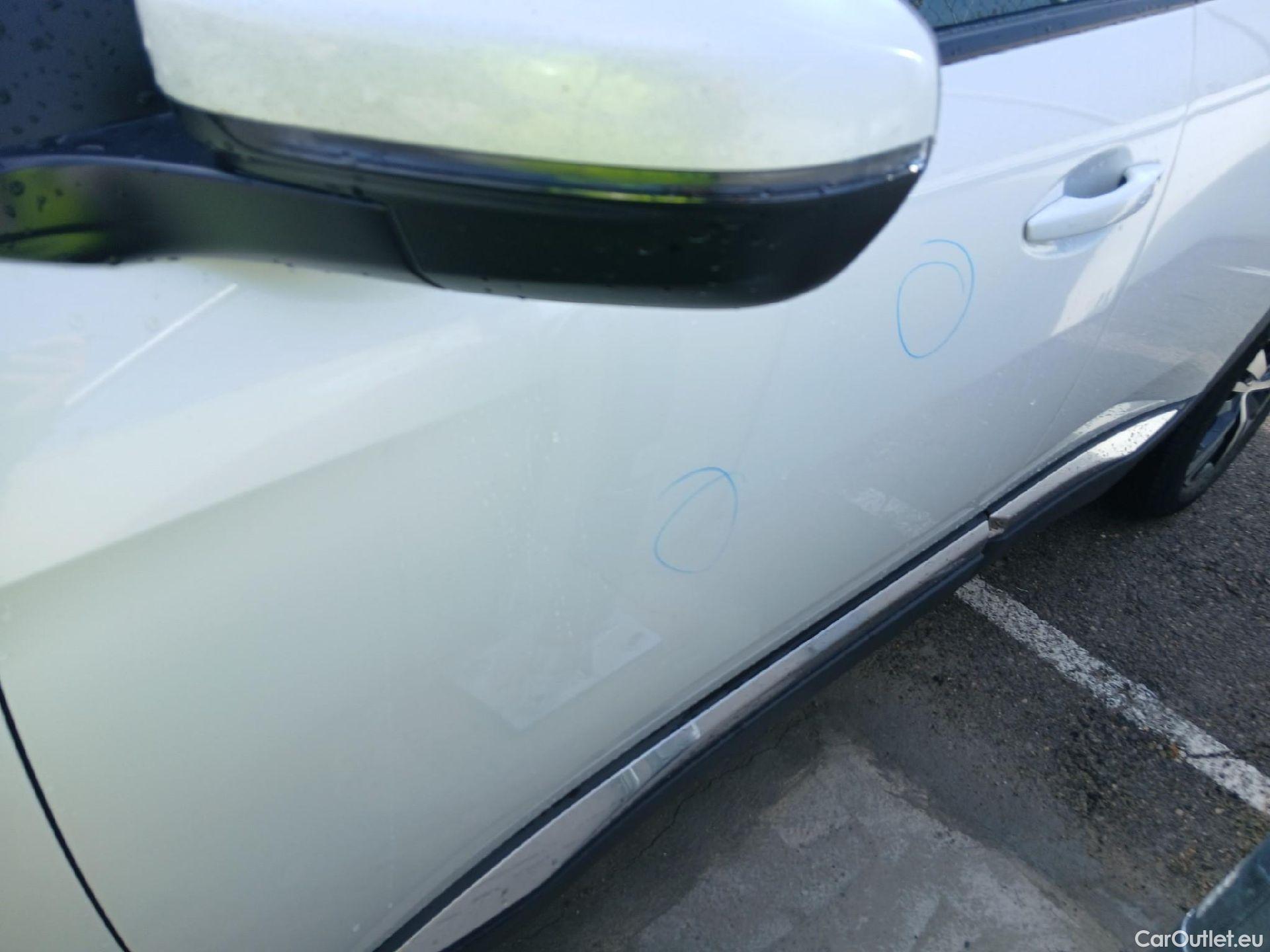  Peugeot  3008 PEUGEOT  / 2016 / 5P / todoterreno 1.2 PURETECH 96KW (130CV) ALLURE S&S (CX) #10