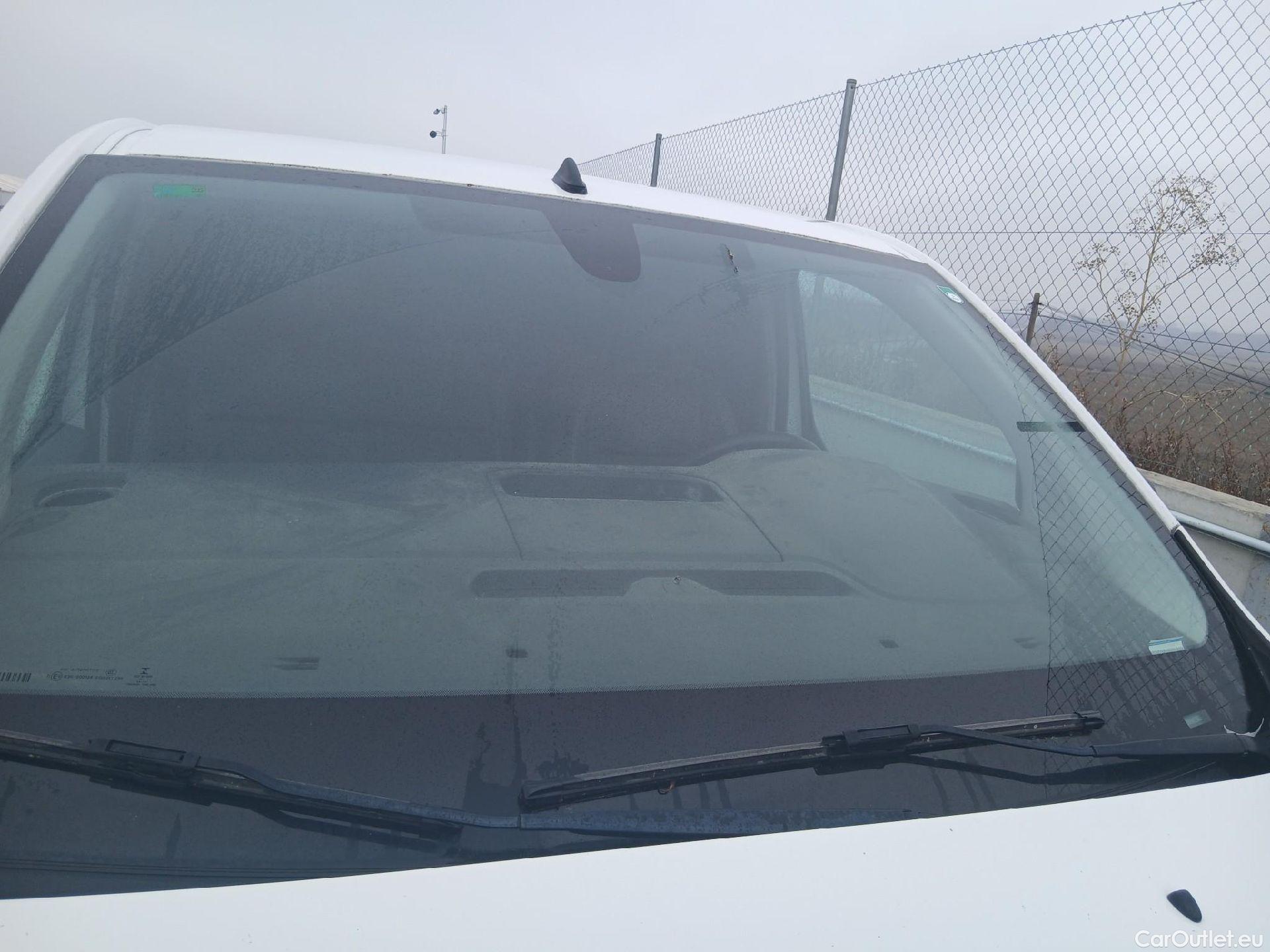  Peugeot  Expert PEUGEOT  / 2016 / 4P / furgón Furgón Premium 1.5 BlueHDi 100 Standard (AC) #23