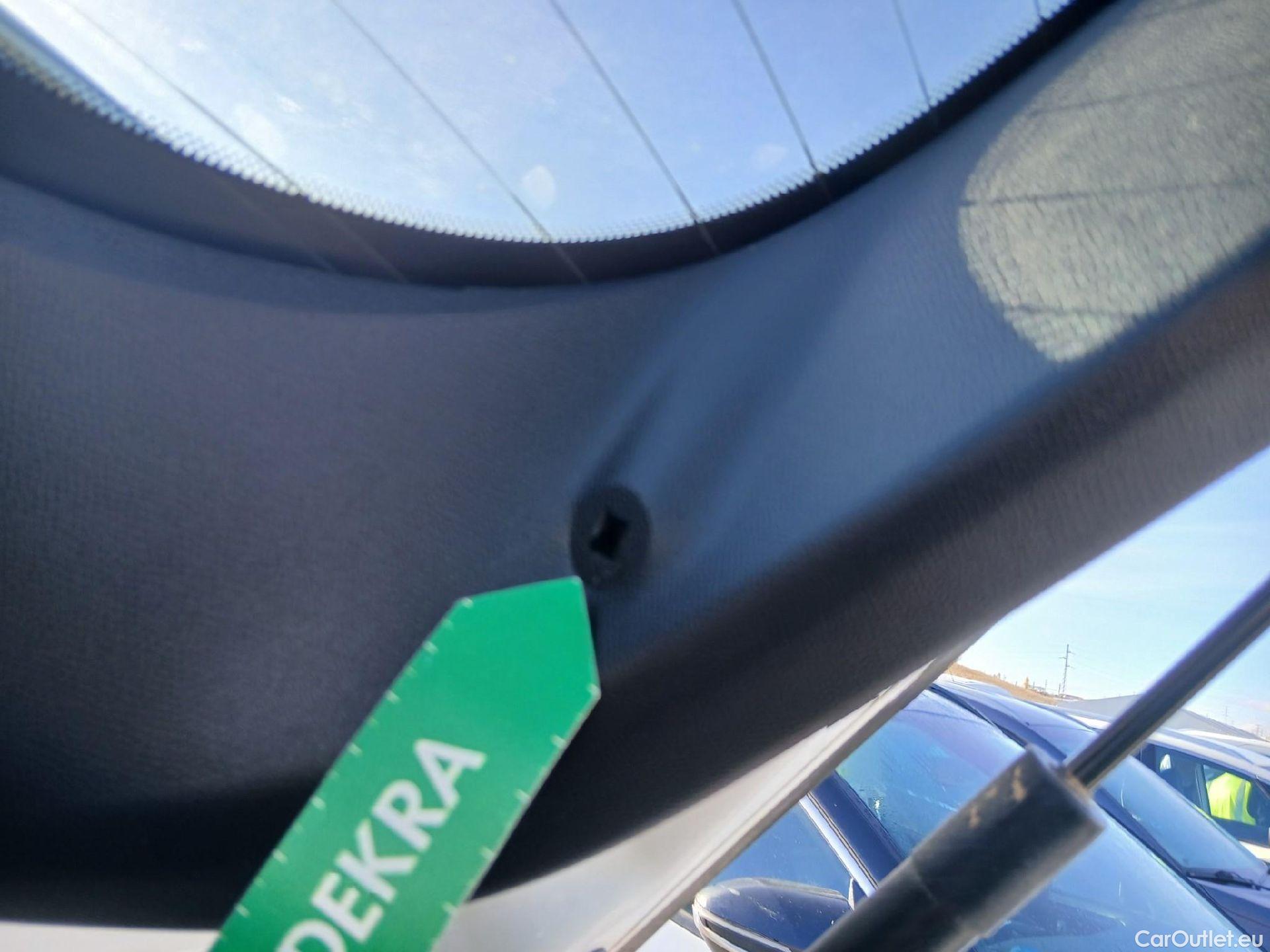  Peugeot  2008 PEUGEOT  / 2019 / 5P / todoterreno Active Pack BlueHDI 81kW (110CV) #4