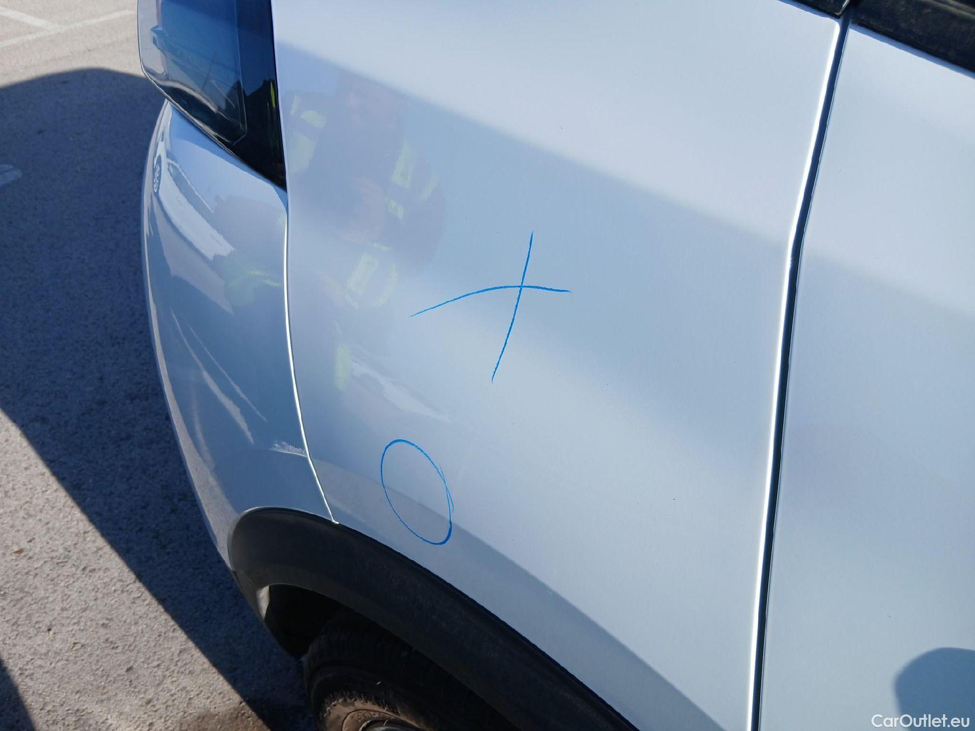  Peugeot  2008 PEUGEOT  / 2019 / 5P / todoterreno Active Pack BlueHDI 81kW (110CV) #16