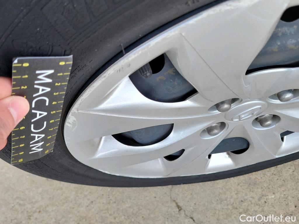  Hyundai  i20 HYUNDAI  / 2018 / 5P / berlina con portón 1.0 TGDI 74kW (100CV) Essence LE(SP)(SL) #27