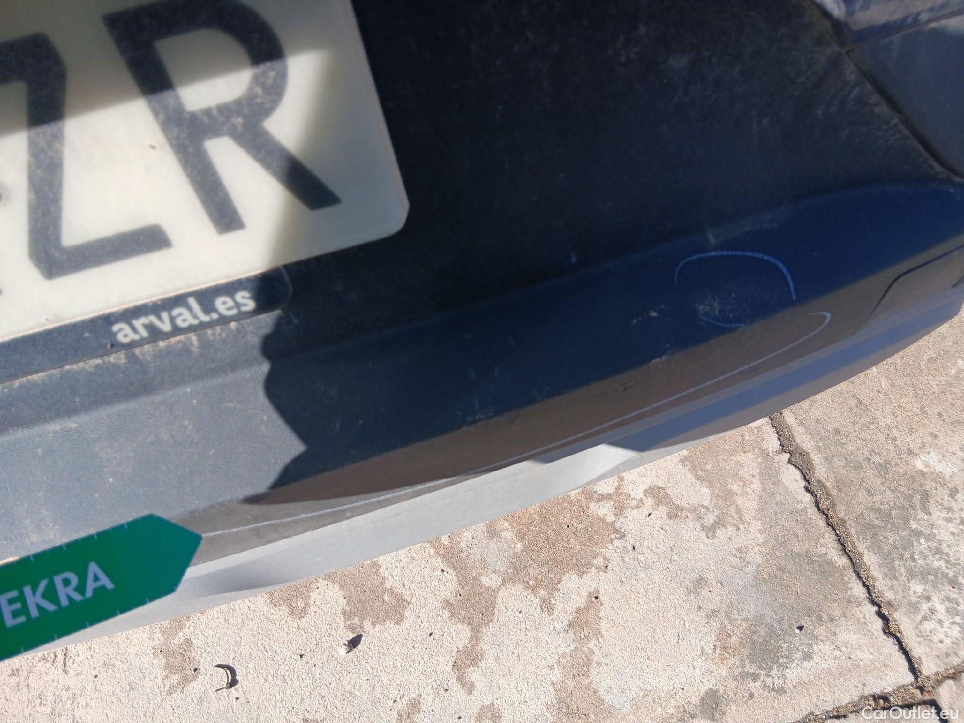  Renault  Captur RENAULT  / 2020 / 5P / todoterreno Intens TCe 90 #14