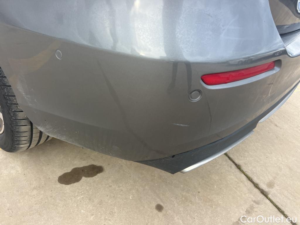  Mercedes  A-Klasse MERCEDES-BENZ Clase A / 2018 / 4P / sedán Sedán A 250 e #21