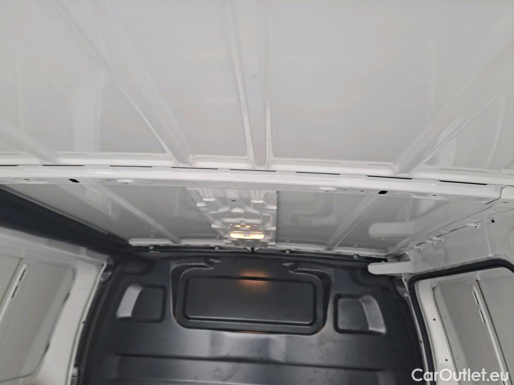  Peugeot  Expert PEUGEOT  / 2016 / 4P / furgón Furgón Premium 1.5 BlueHDi 100 Standard (AC) #39